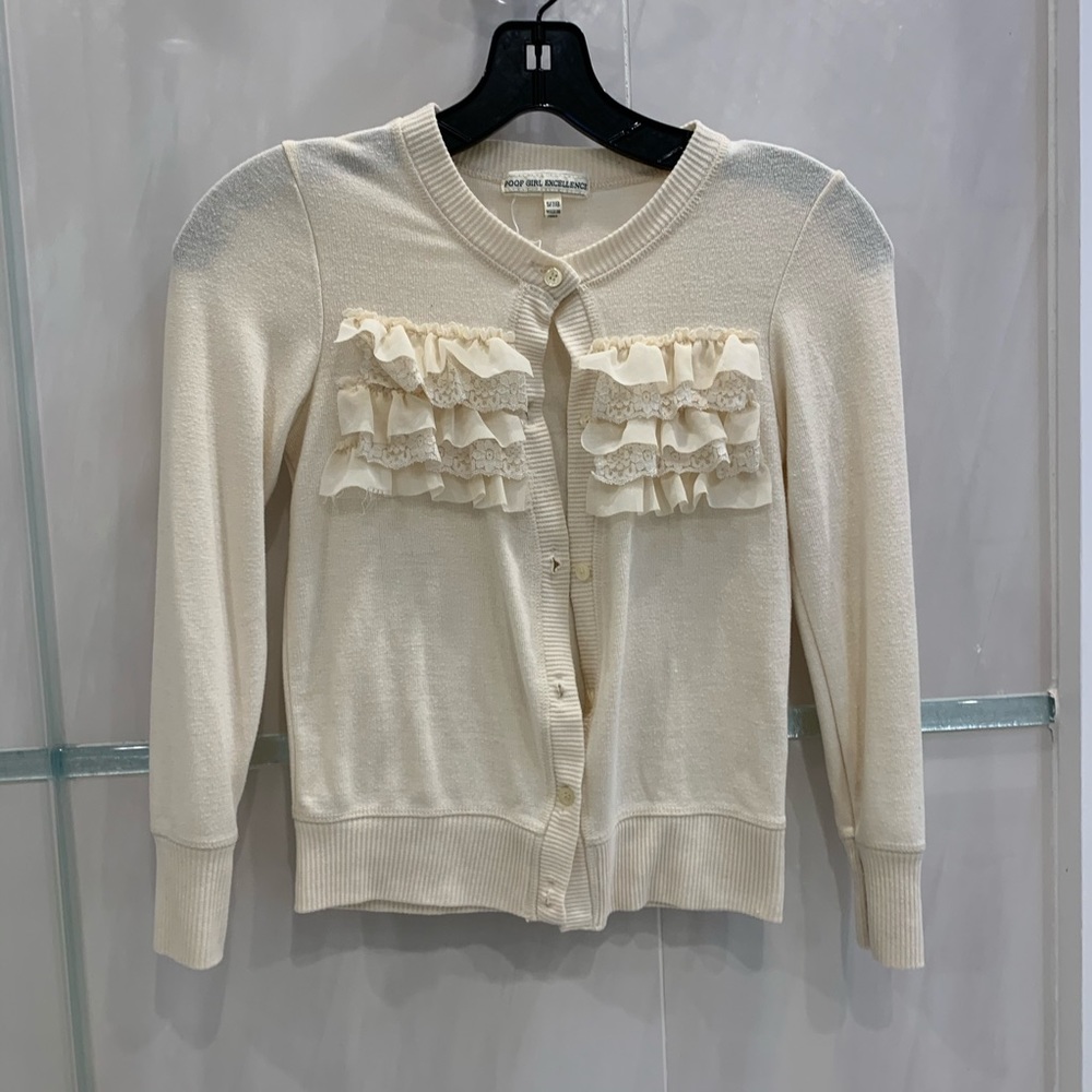 Adorable girls sweater
